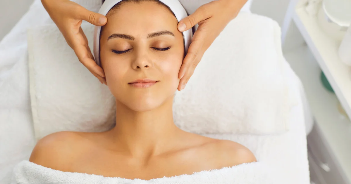 Health Benefits Of Regular Head Massage During Your Trip In Dubai and Abu Dhabi